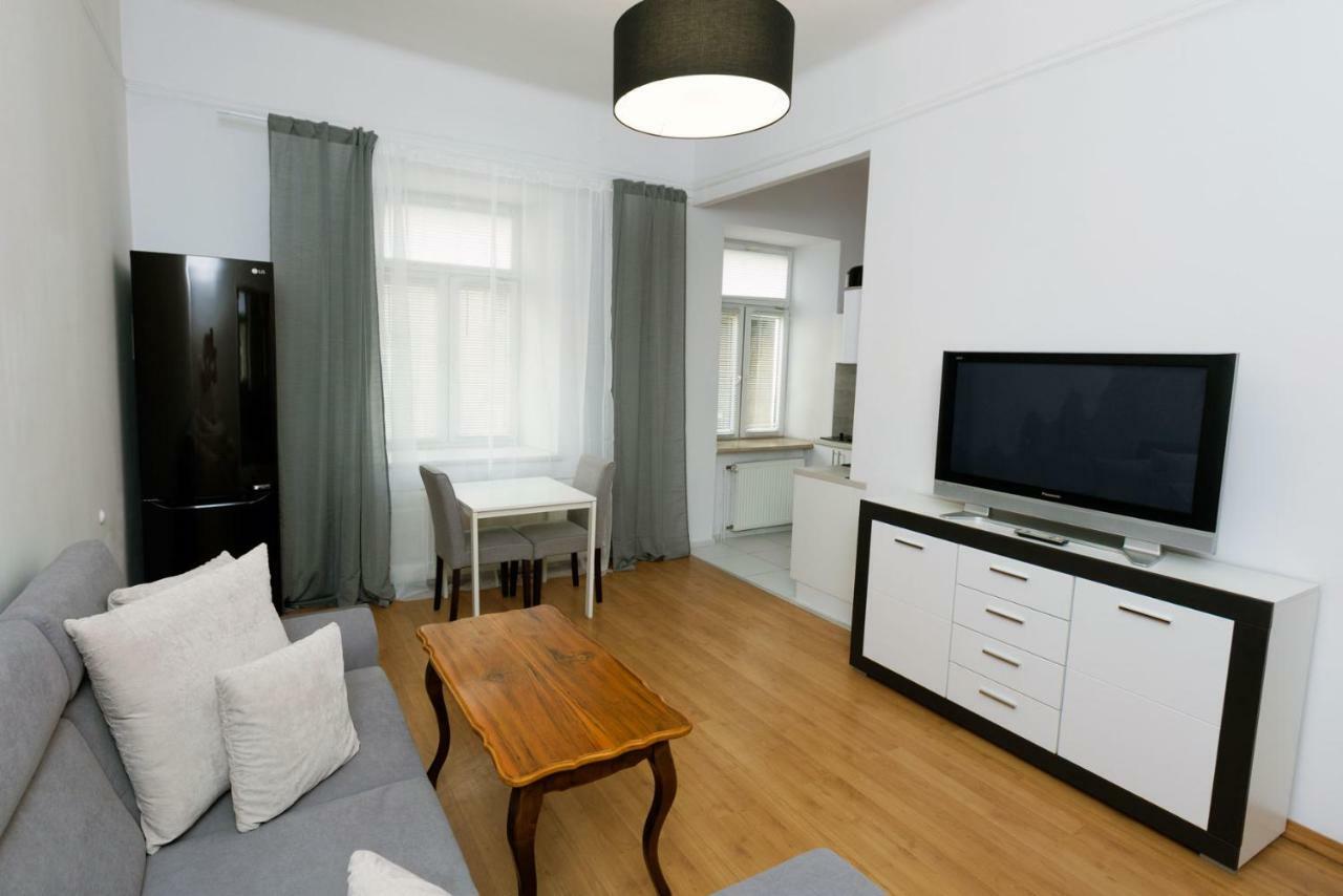 Apartment - Old Town - Cyrulicza Люблін Екстер'єр фото